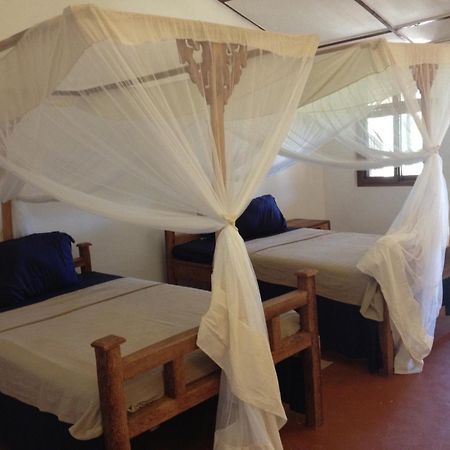 Emerald Bay Resort Kizungu エクステリア 写真