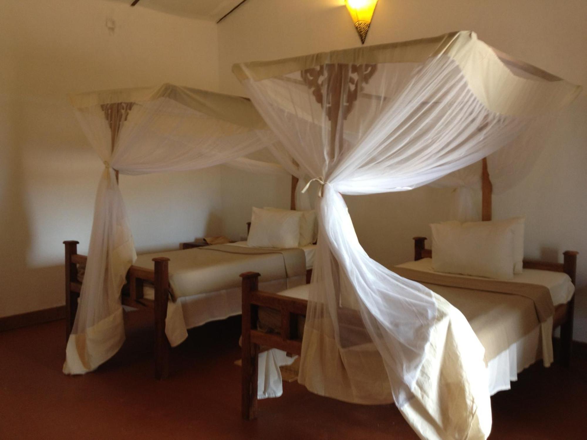 Emerald Bay Resort Kizungu エクステリア 写真